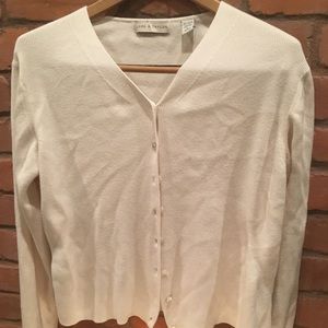 Lord and Taylor woman’s Sweater